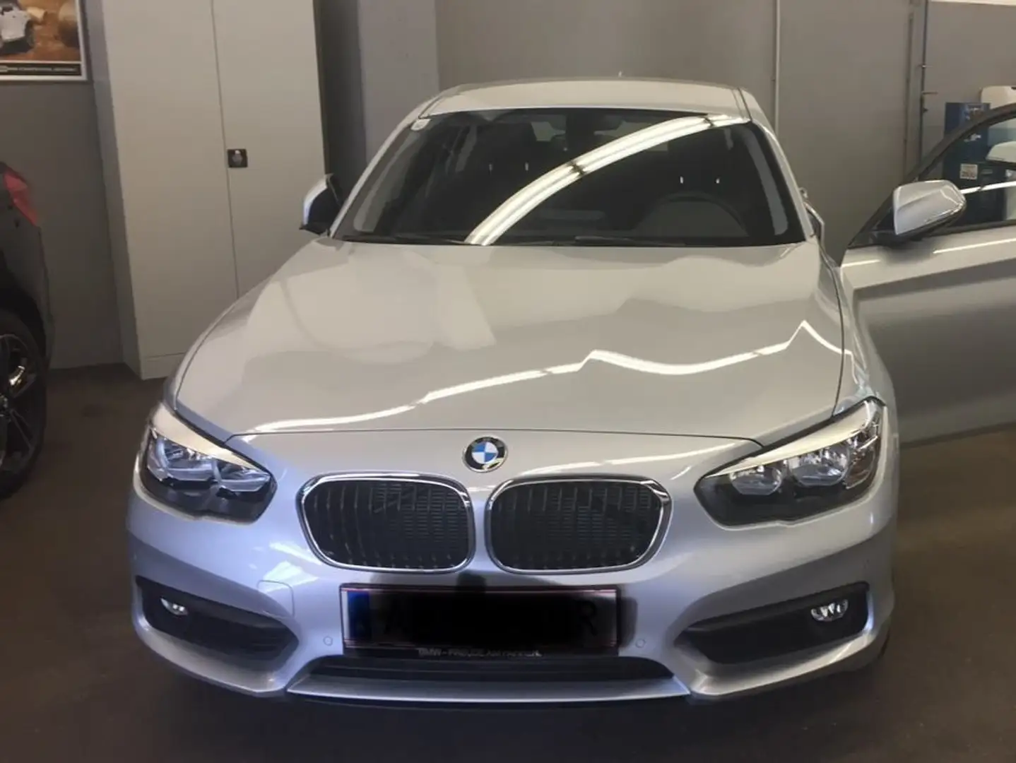 BMW 116 116i Advantage Advantage Silber - 1