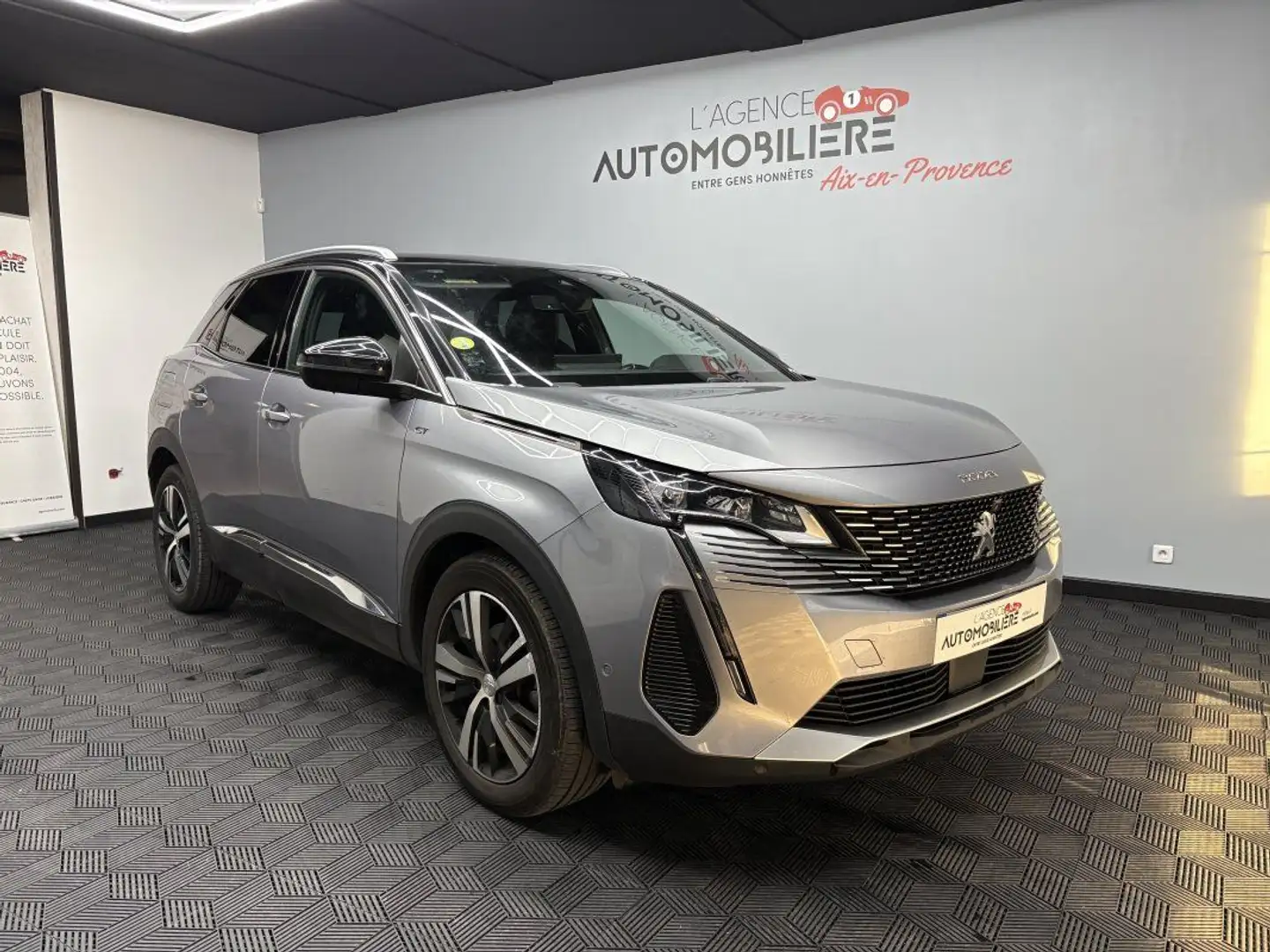 Peugeot 3008 II GT - 1.5 BlueHDi 131 BlueHDI EAT8 S&S Grau - 1