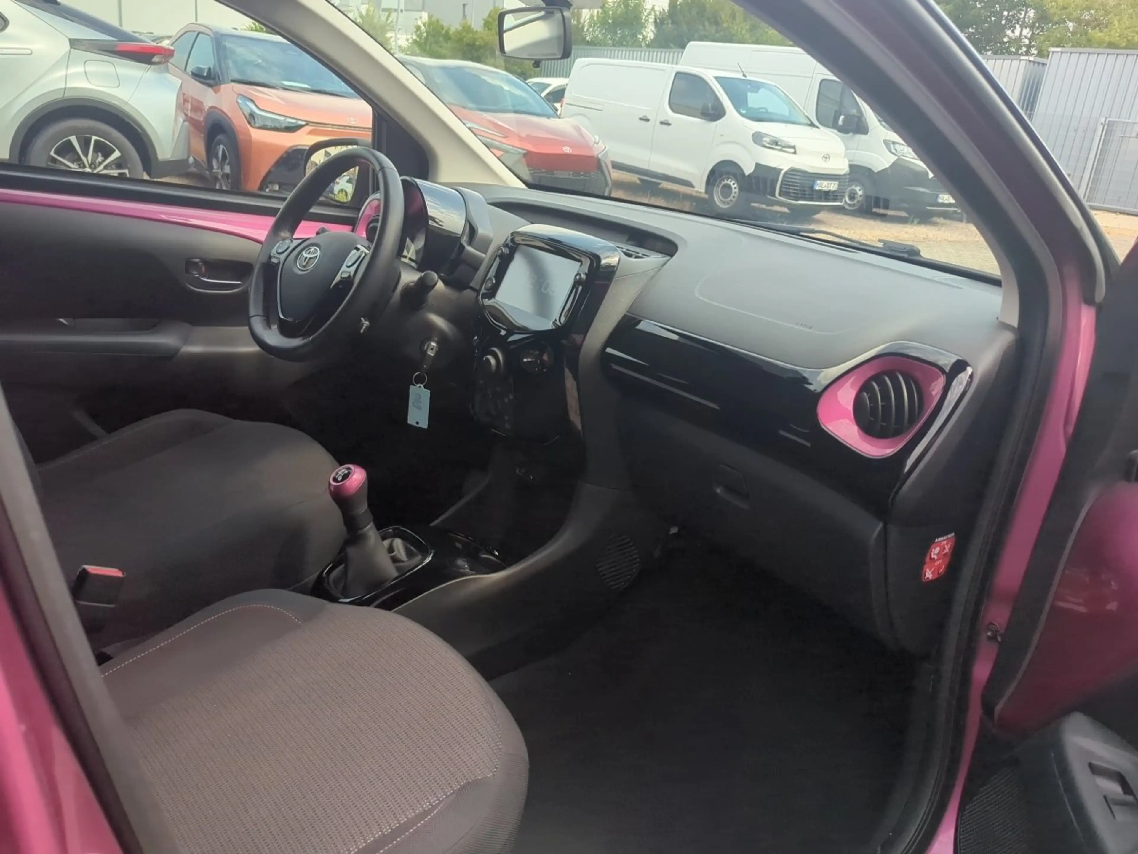Toyota Aygo 1.0 x-cite AppleCarPlay Kamera Klima — photo 14