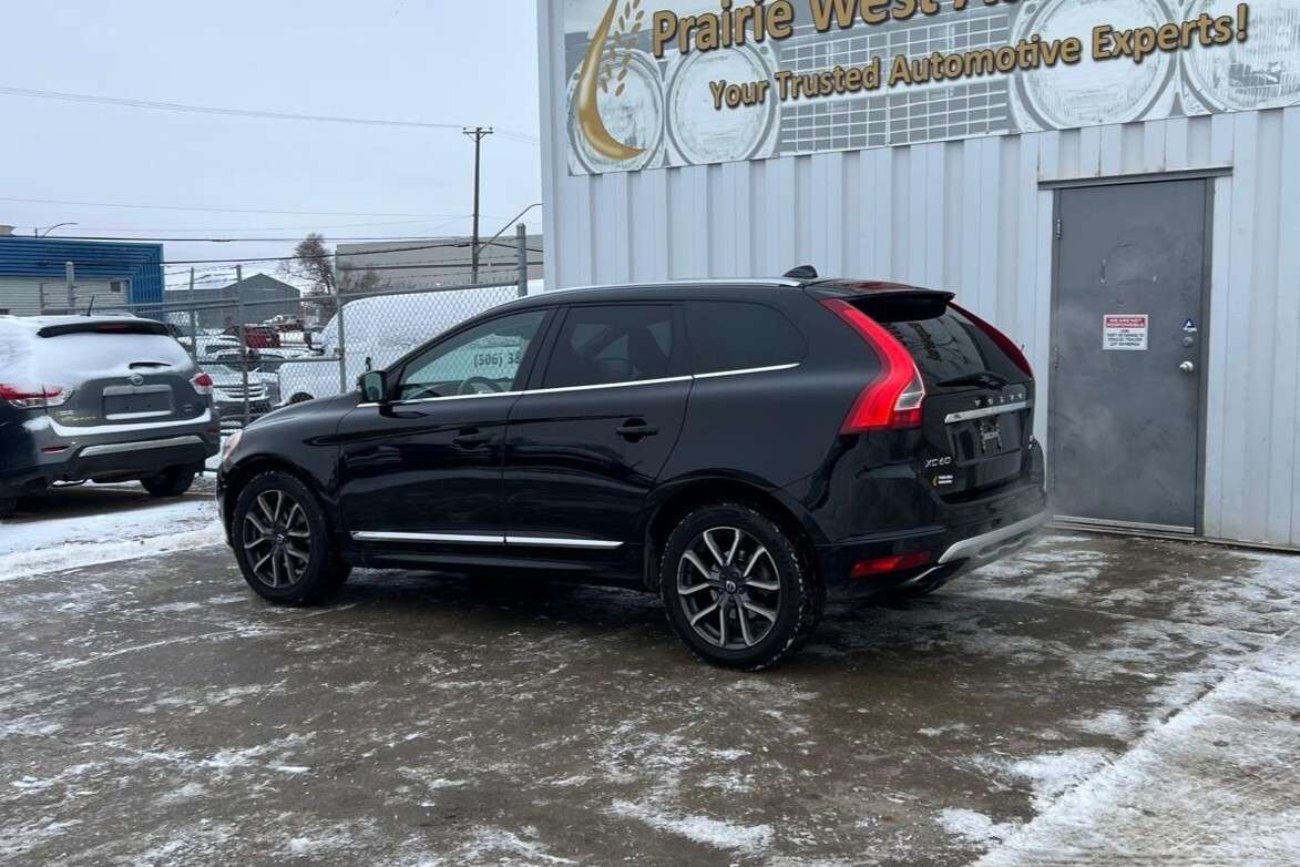 2016 Volvo XC60 T5 Premier AWD thumb 7