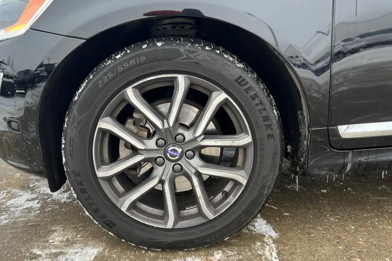 Volvo XC60 снимка Volvo XC60