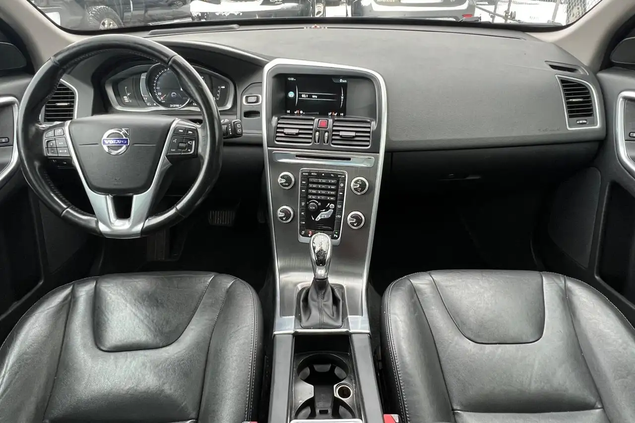 Volvo XC60 снимка Volvo XC60