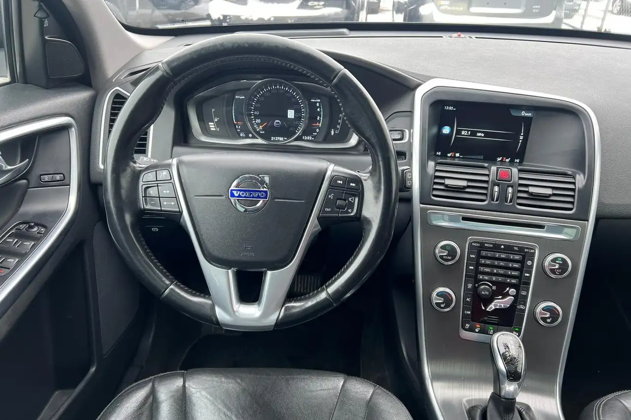 Volvo XC60 снимка Volvo XC60