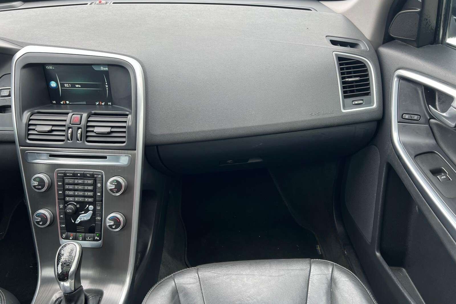 2016 Volvo XC60 T5 Premier AWD thumb 18