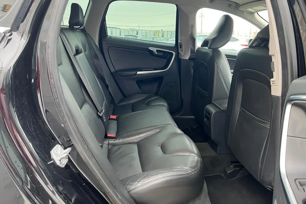 Volvo XC60 снимка Volvo XC60