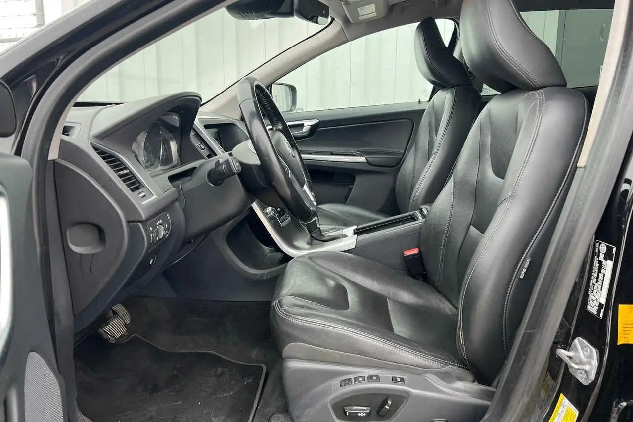 Volvo XC60 снимка Volvo XC60