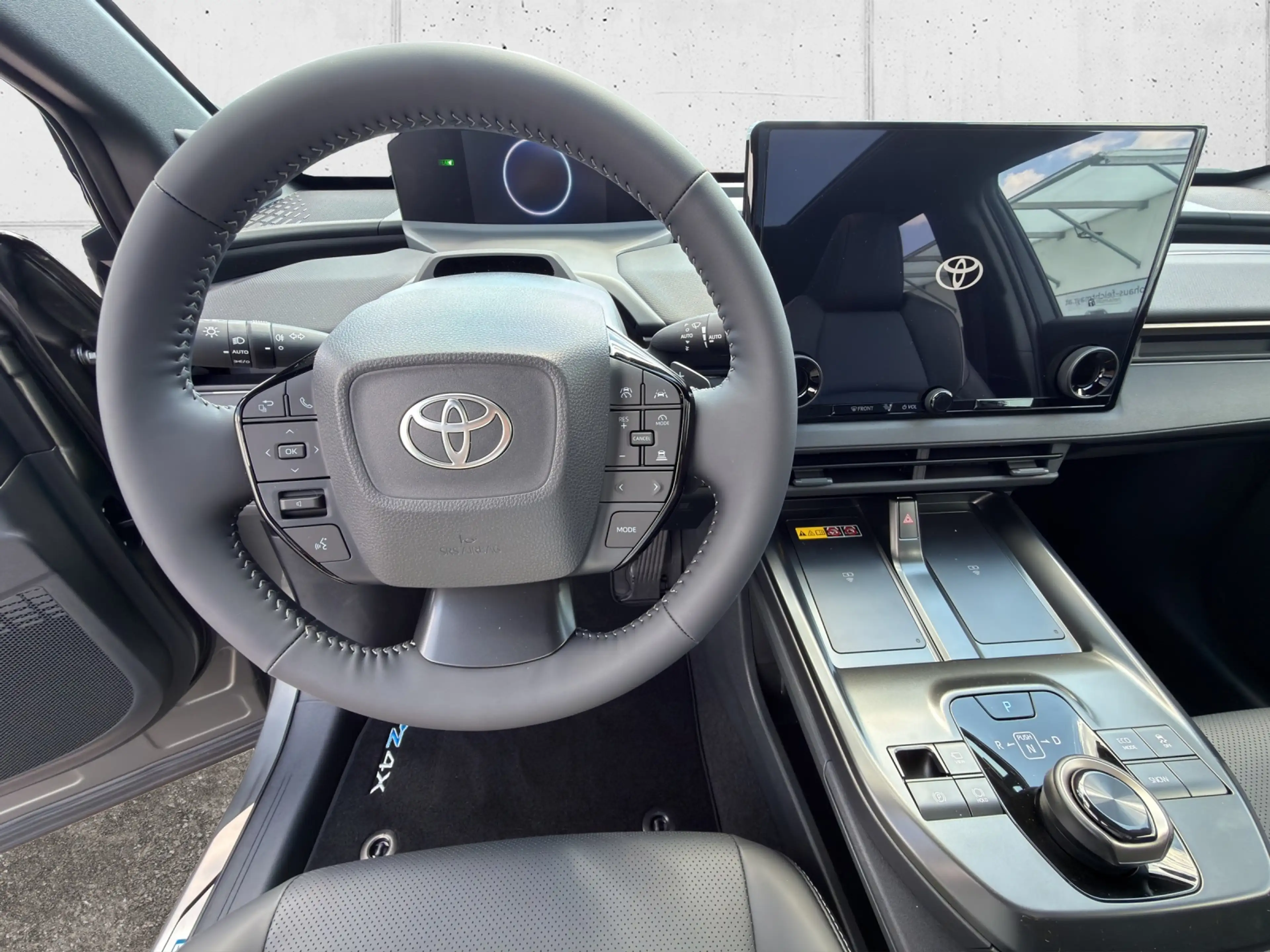 Toyota bZ4X 2WD Lounge Style-P. Elektrik 5t. — photo 8