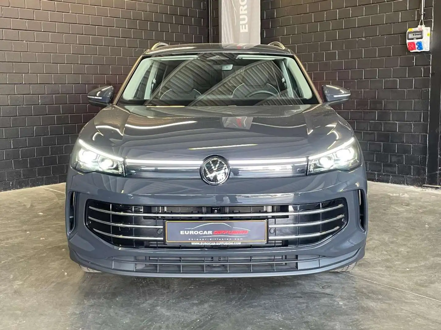 Volkswagen Tiguan ** Attelage ** Cam 360 ** Matrix ** Gris - 2