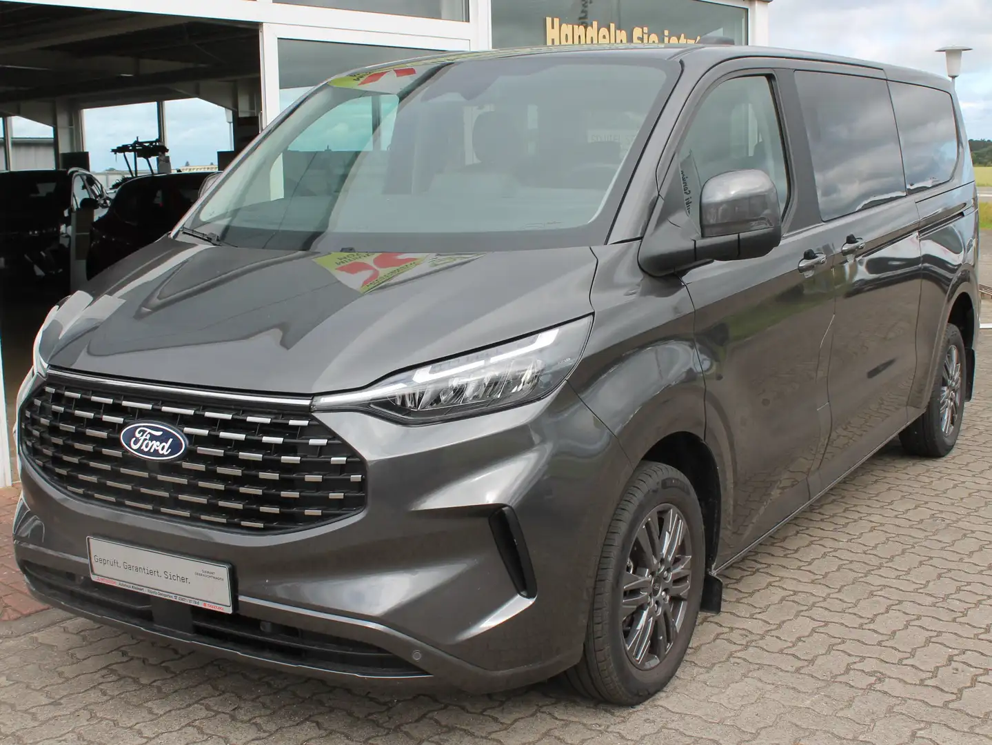Ford Tourneo Custom 2.0 EcoBlue Titanium L2 Grau - 1