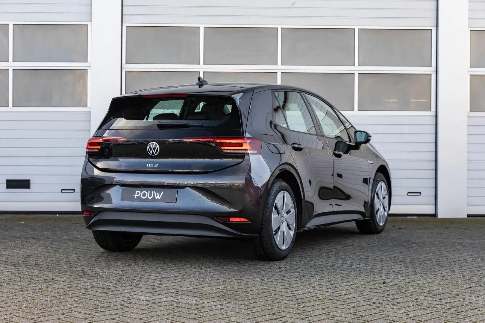 Volkswagen ID.3 Pure 150pk 45 kWh | Snelladen 110 kW Grijs - 2