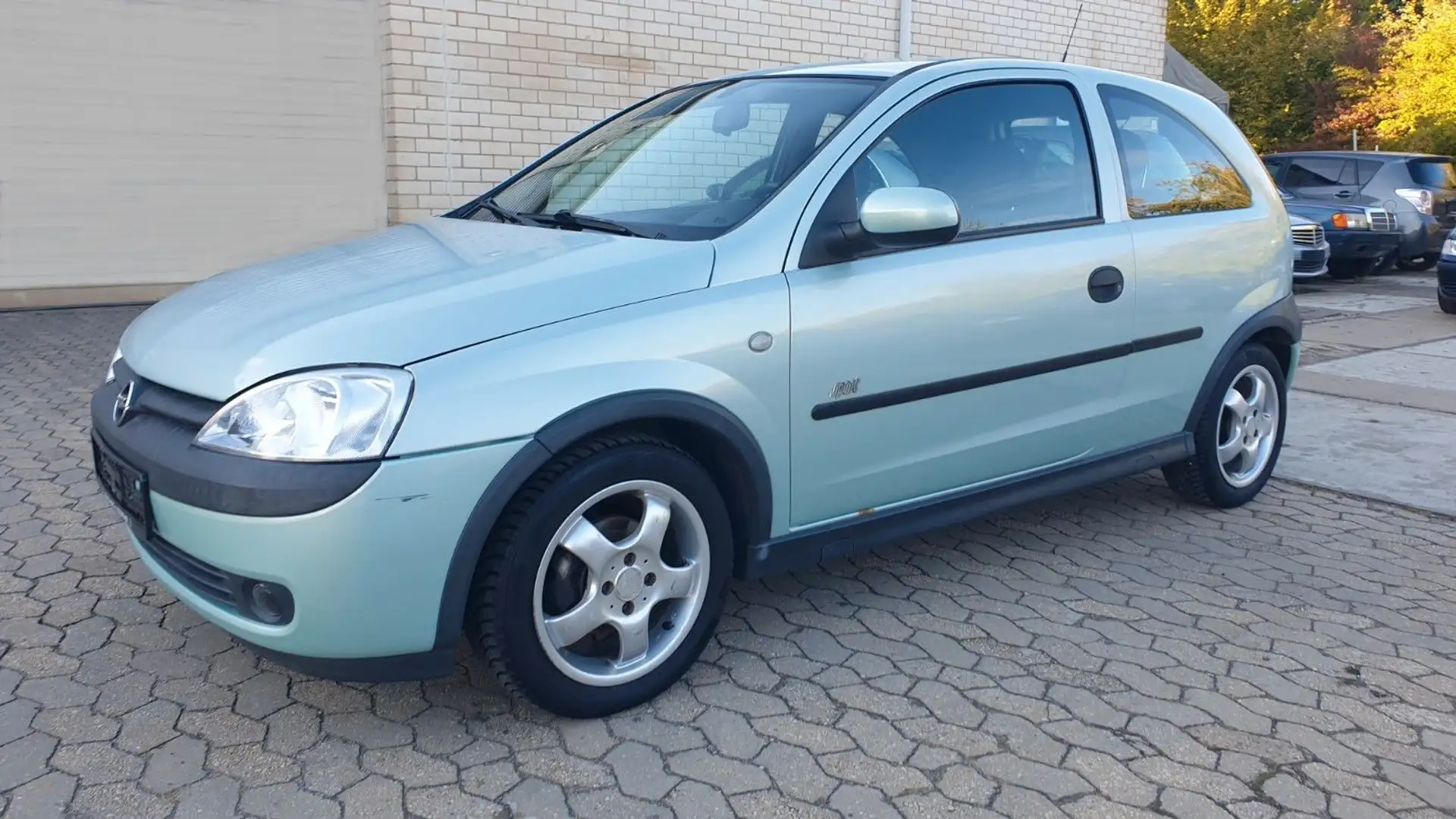 Opel Corsa 1.2 Grün - 1