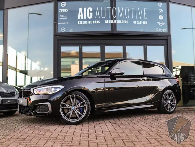 BMW 140 1-serie M140i xDrive High Executive | Pano | Camer