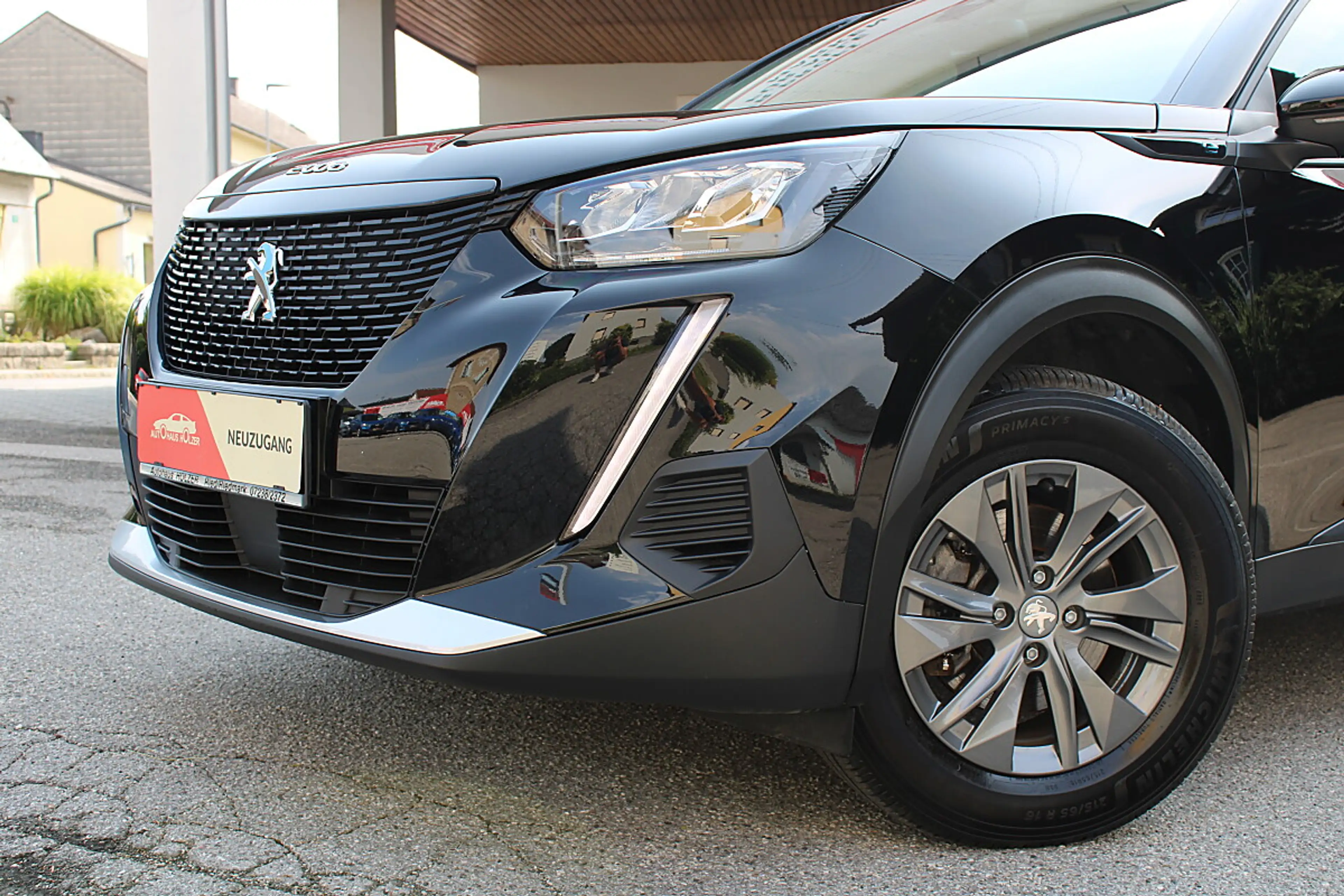 Peugeot e-2008 50 kWh Active Pack *1.Besitz* — photo 5