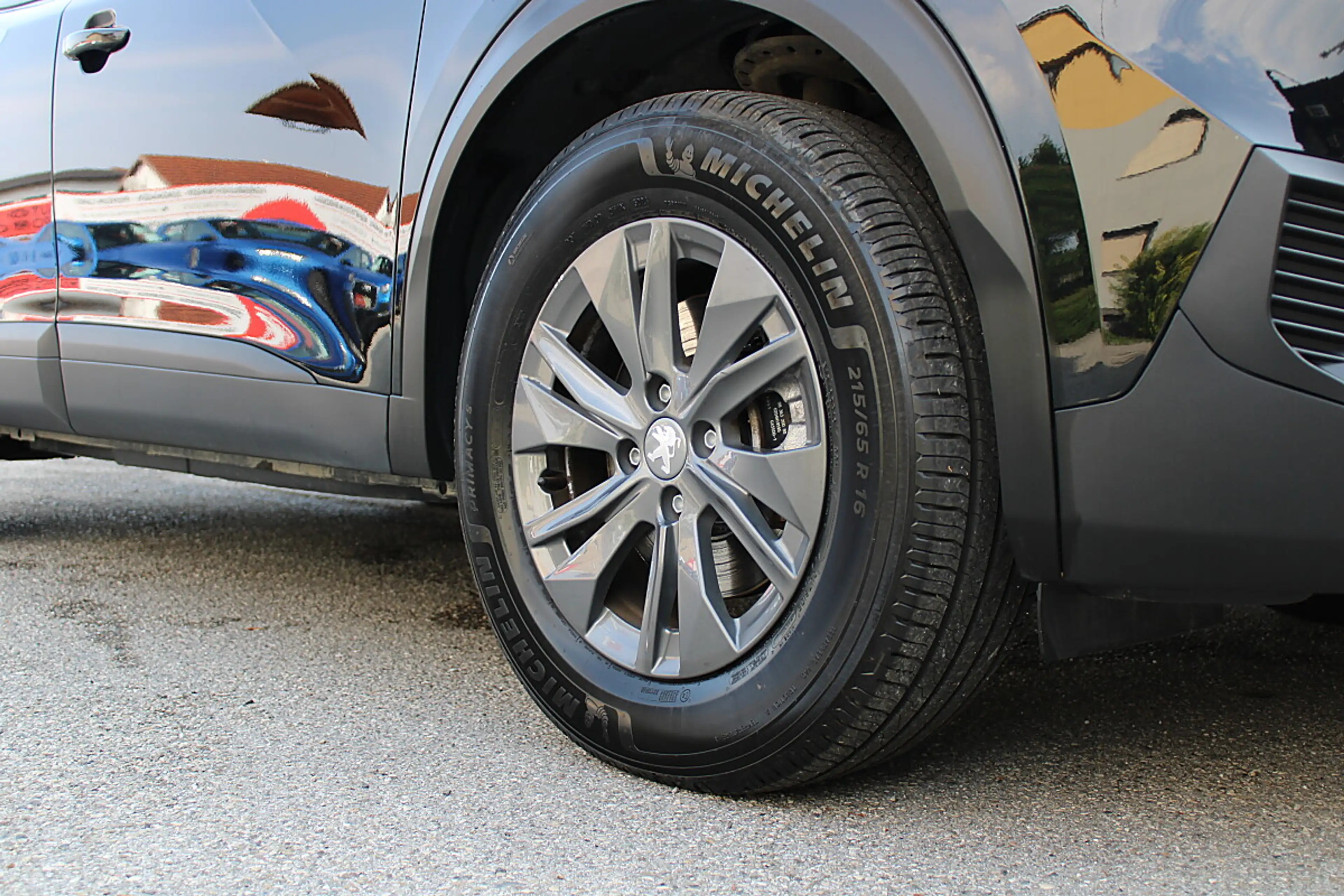 Peugeot e-2008 50 kWh Active Pack *1.Besitz* — photo 7