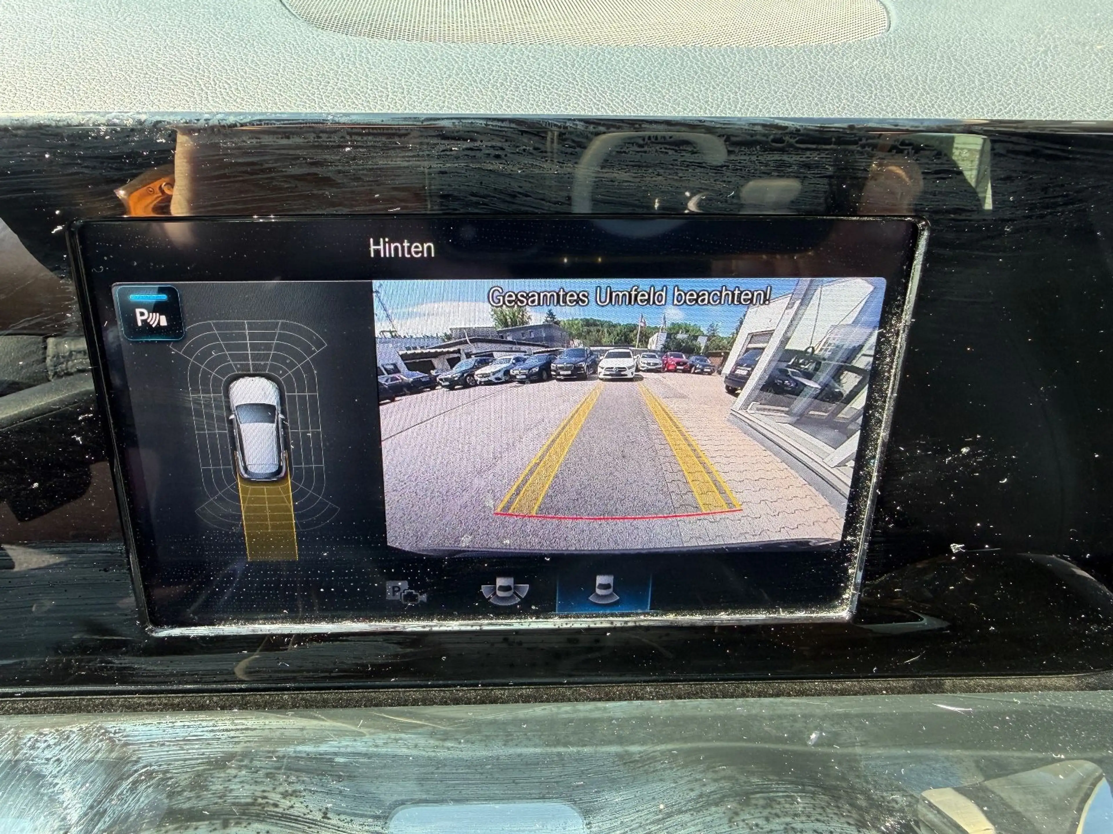 Mercedes-Benz GLA 180 d *NAVI*CAM*8G-DCT*DISTR*TOUCH*APPLE CAR — photo 10