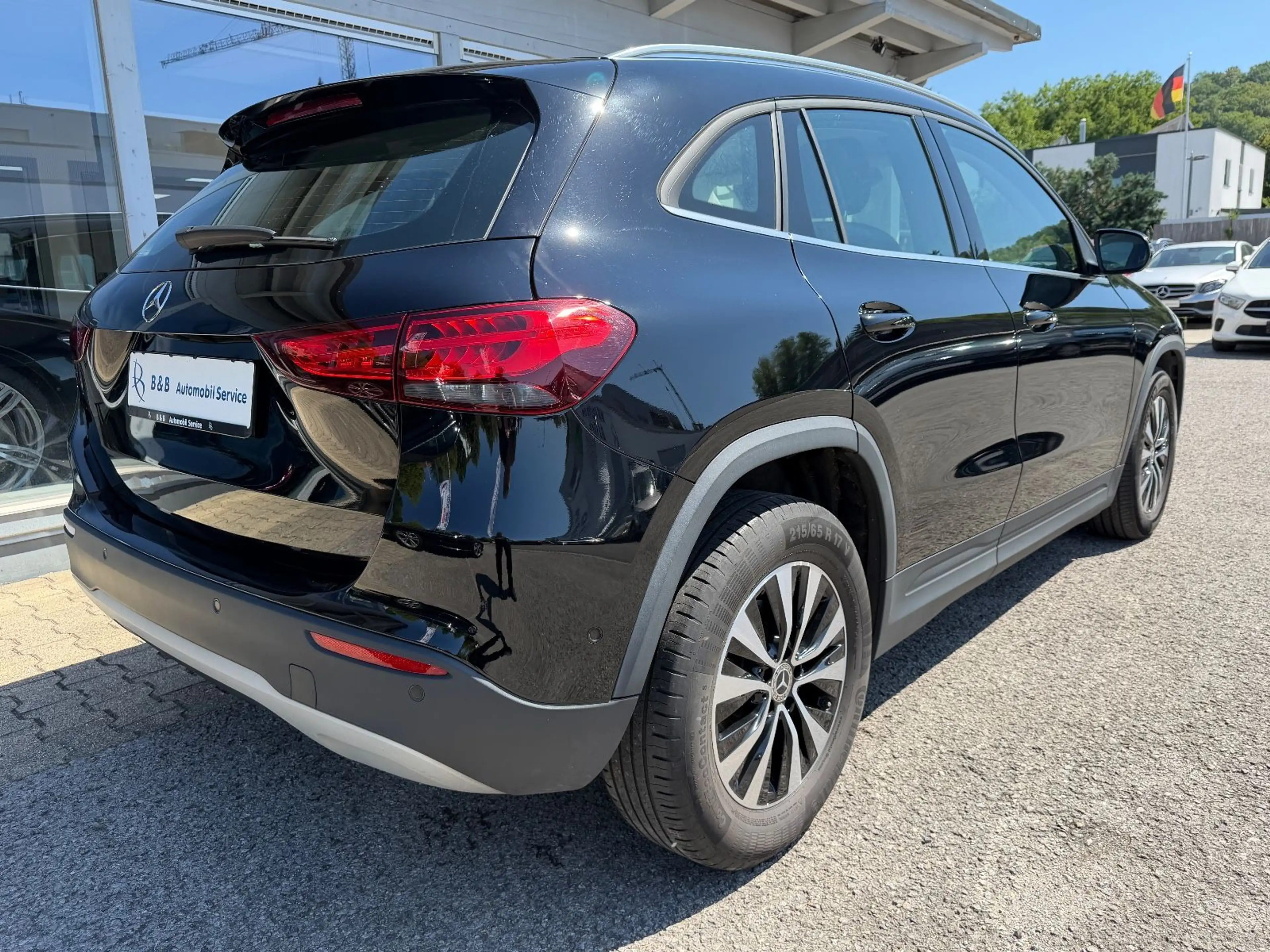 Mercedes-Benz GLA 180 d *NAVI*CAM*8G-DCT*DISTR*TOUCH*APPLE CAR — photo 6