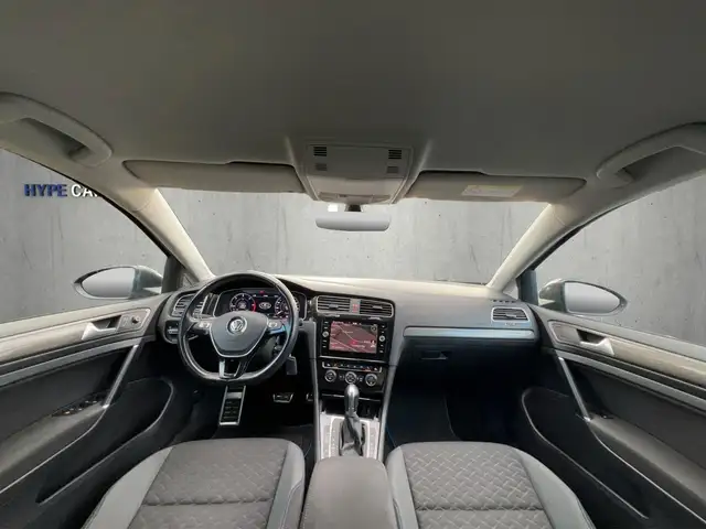 Volkswagen Golf view 14