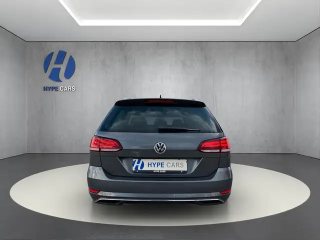 Volkswagen Golf view 8