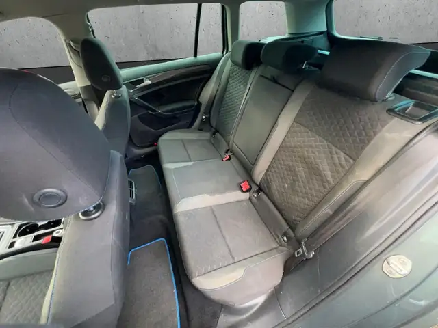 Volkswagen Golf view 12