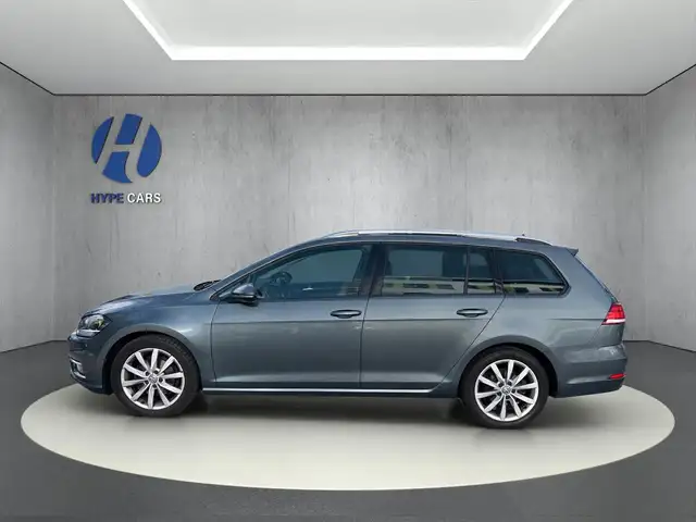 Volkswagen Golf view 6