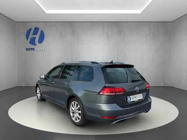 Volkswagen Golf view 5