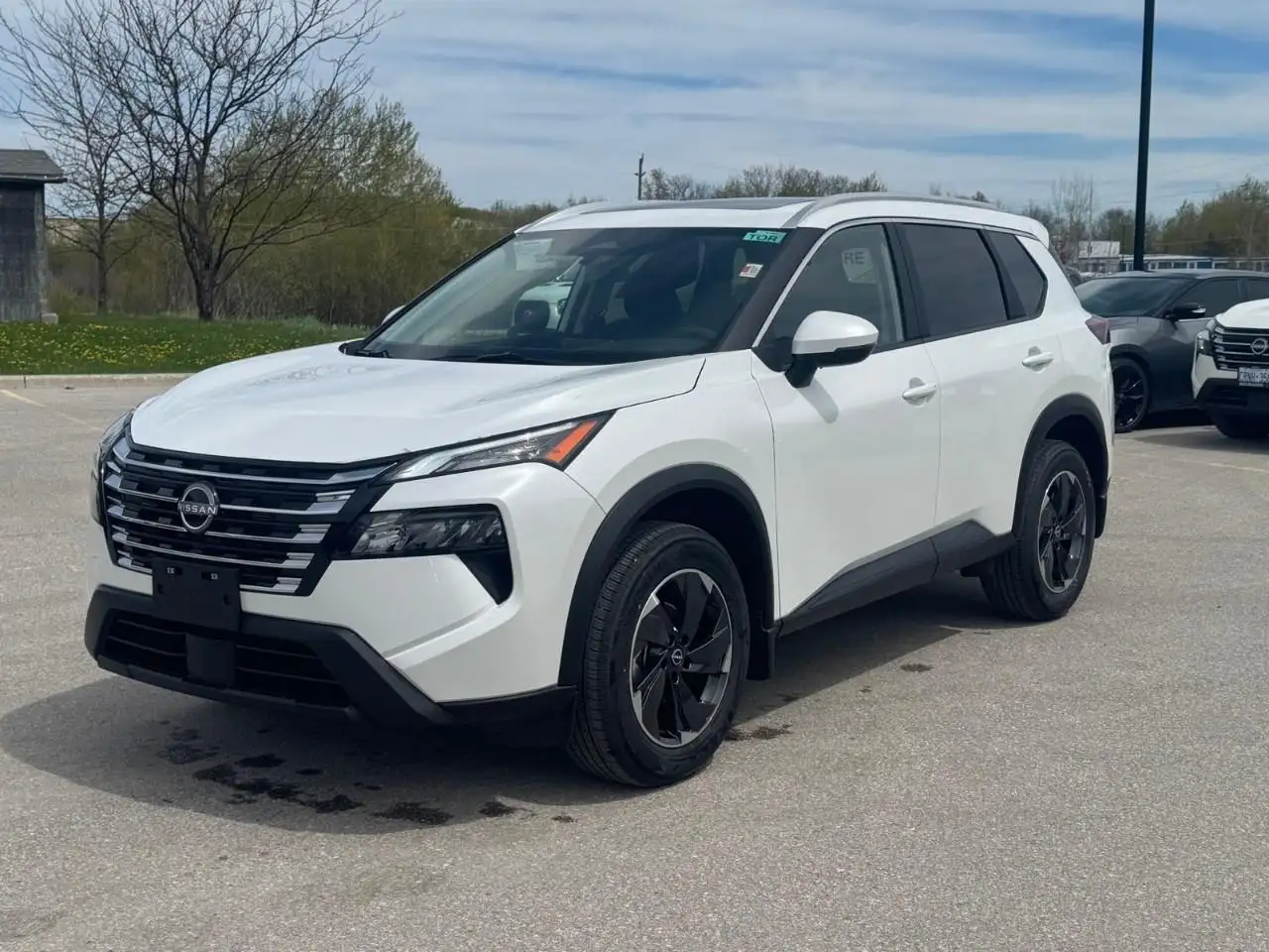 Nissan Rogue снимка Nissan Rogue