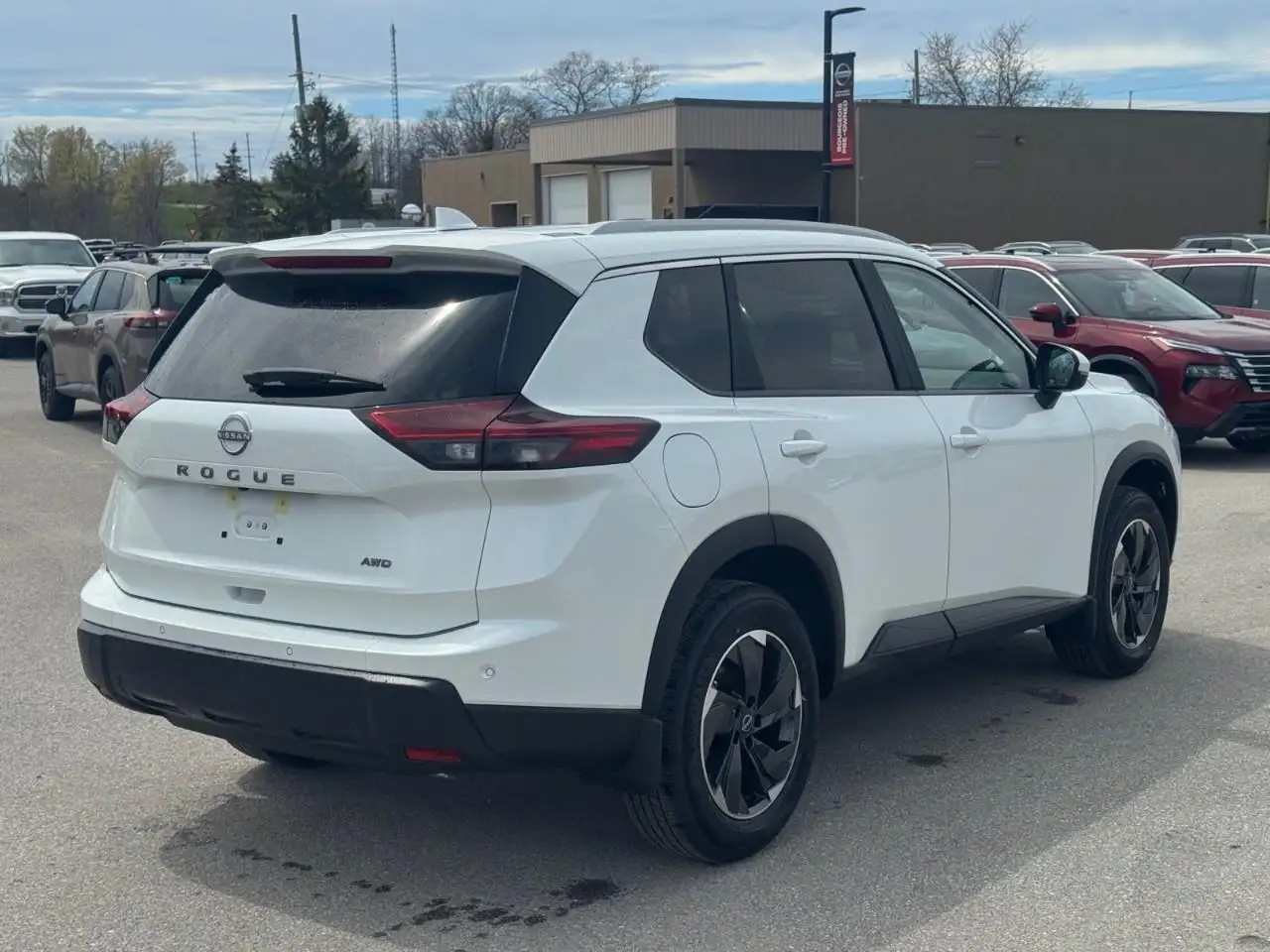 Nissan Rogue снимка Nissan Rogue