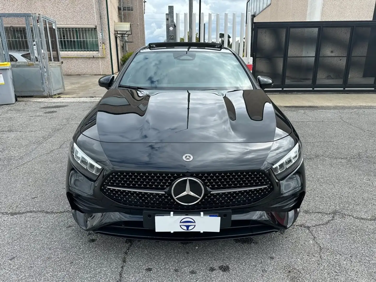 Mercedes-Benz A 180 d Automatic AMG Line Premium Plus Negro - 2