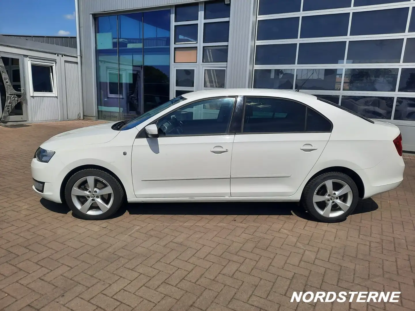 Skoda Rapid/Spaceback Rapid 1.6 TDI Elegance  Klima/6 Lautsprecher/BC Білий - 2