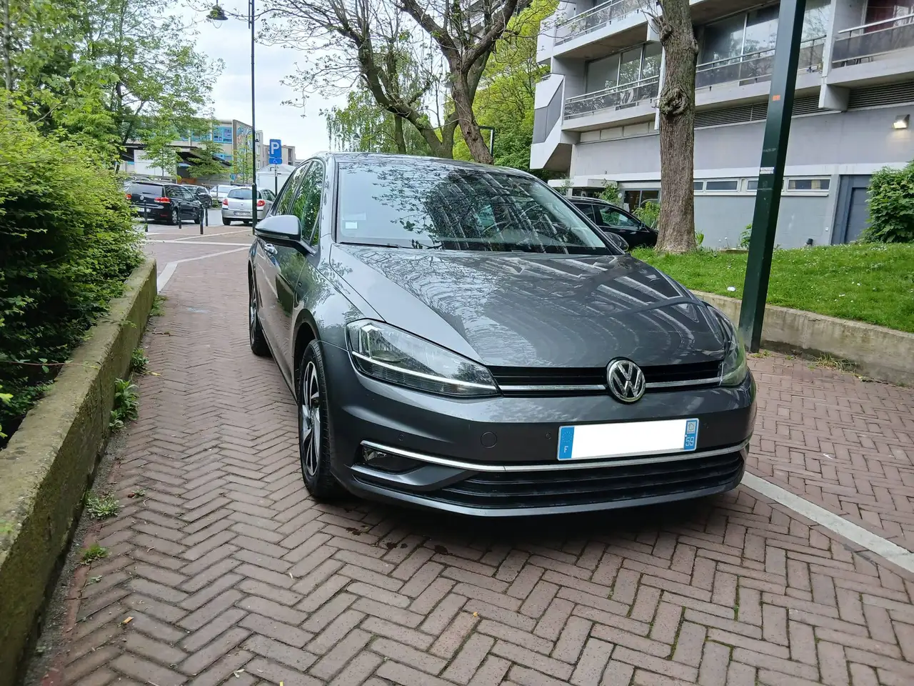 Volkswagen Golf Standard Model — photo 3