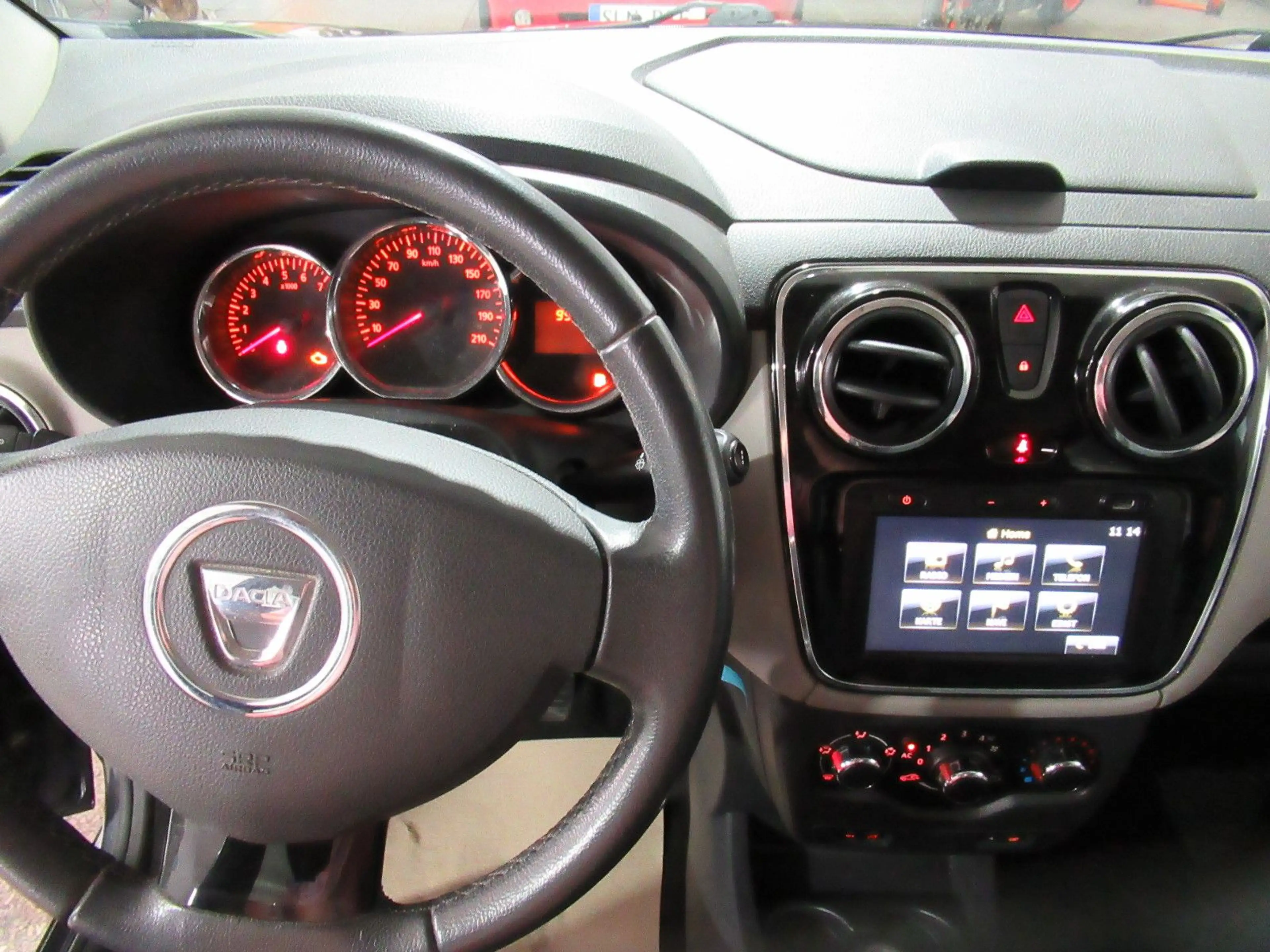 Dacia Lodgy Prestige Leder, KLIMA, PDC, NAVI, AHZV, — photo 12