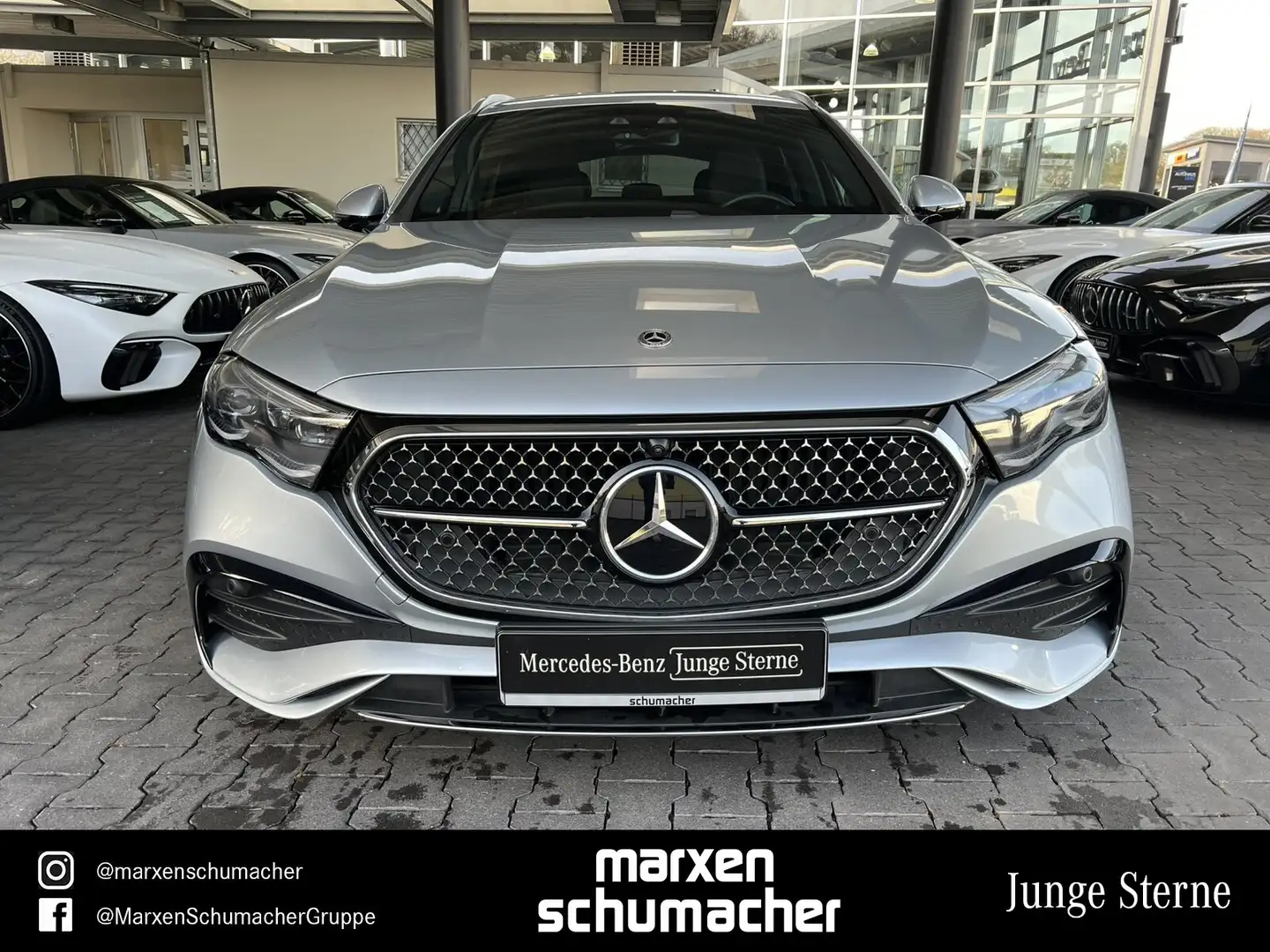 Mercedes-Benz E 300 E 300 de 4M T AMG Burm4D+DIGITAL+360°+Distro+Win Silber - 2