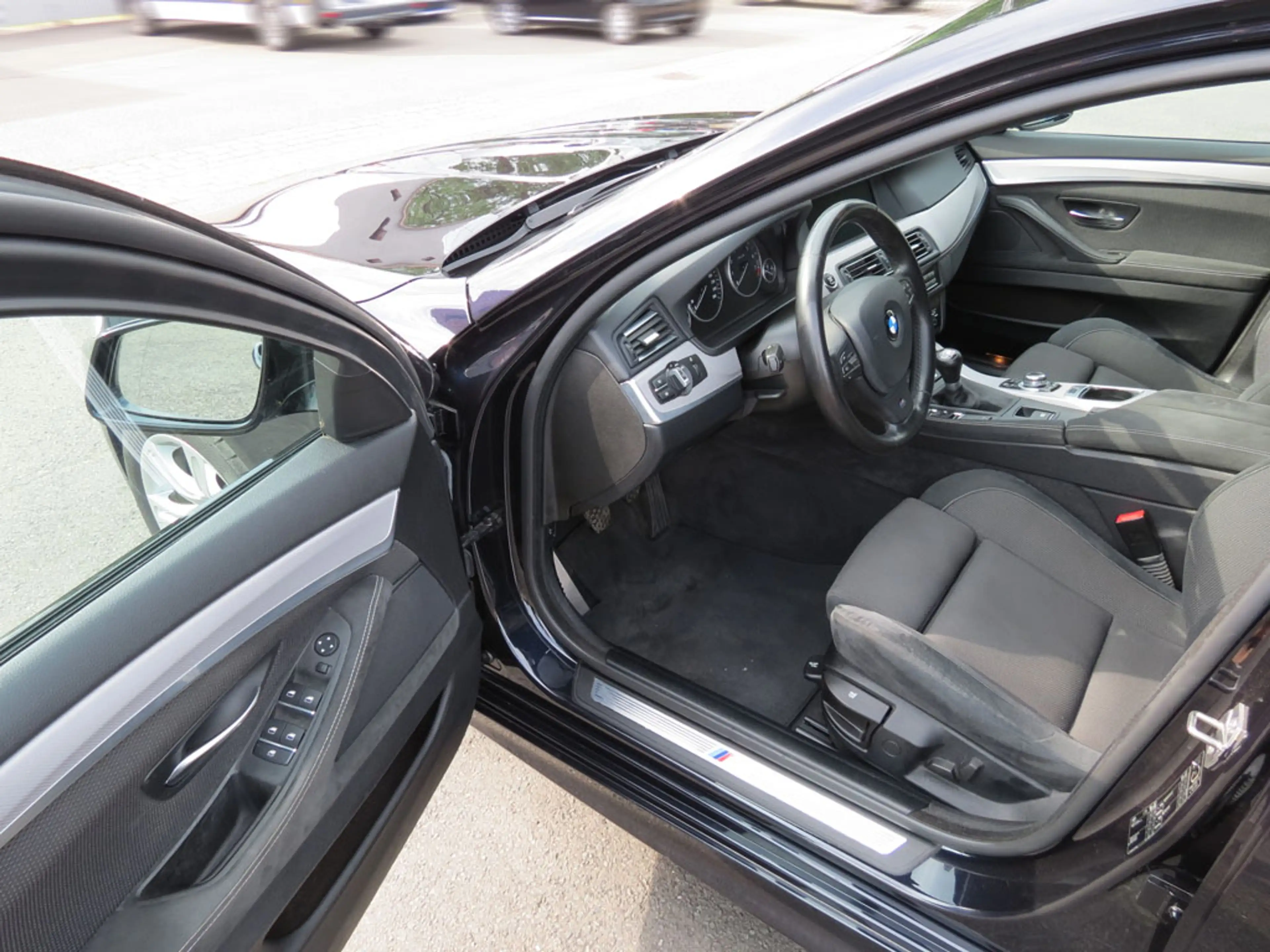 BMW 520 520 i Bi-Xenon M-Technic Navi — photo 6