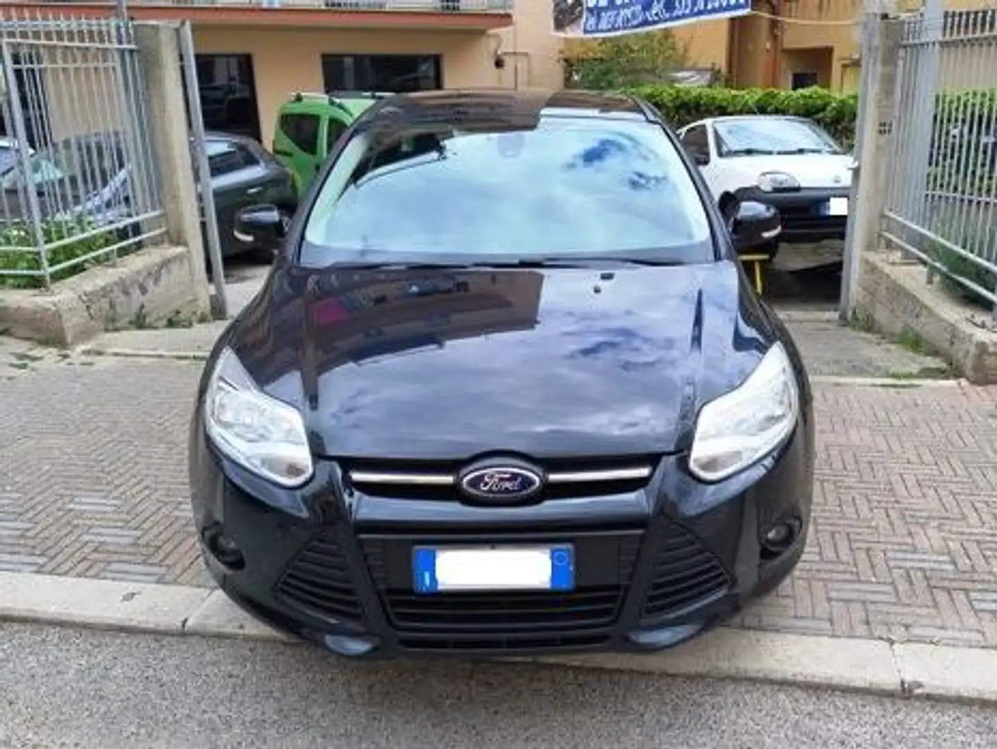 Ford Focus Focus 5p 1.6 tdci Plus Business 95cv Zwart - 2