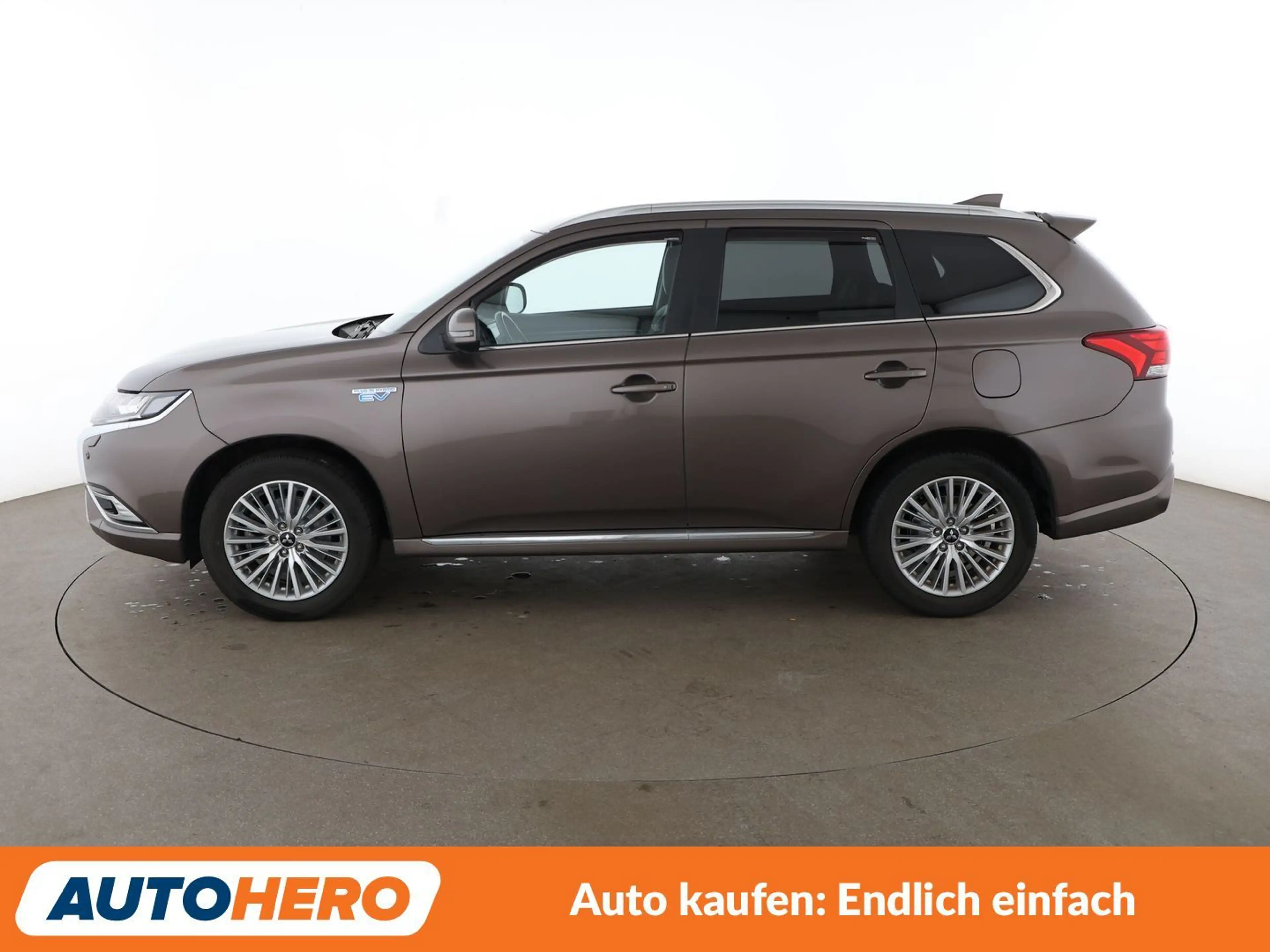 Mitsubishi Outlander 2.4 PHEV Intro Edition 4WD Aut.*LED*TEMPO*CAM*PDC* — photo 3