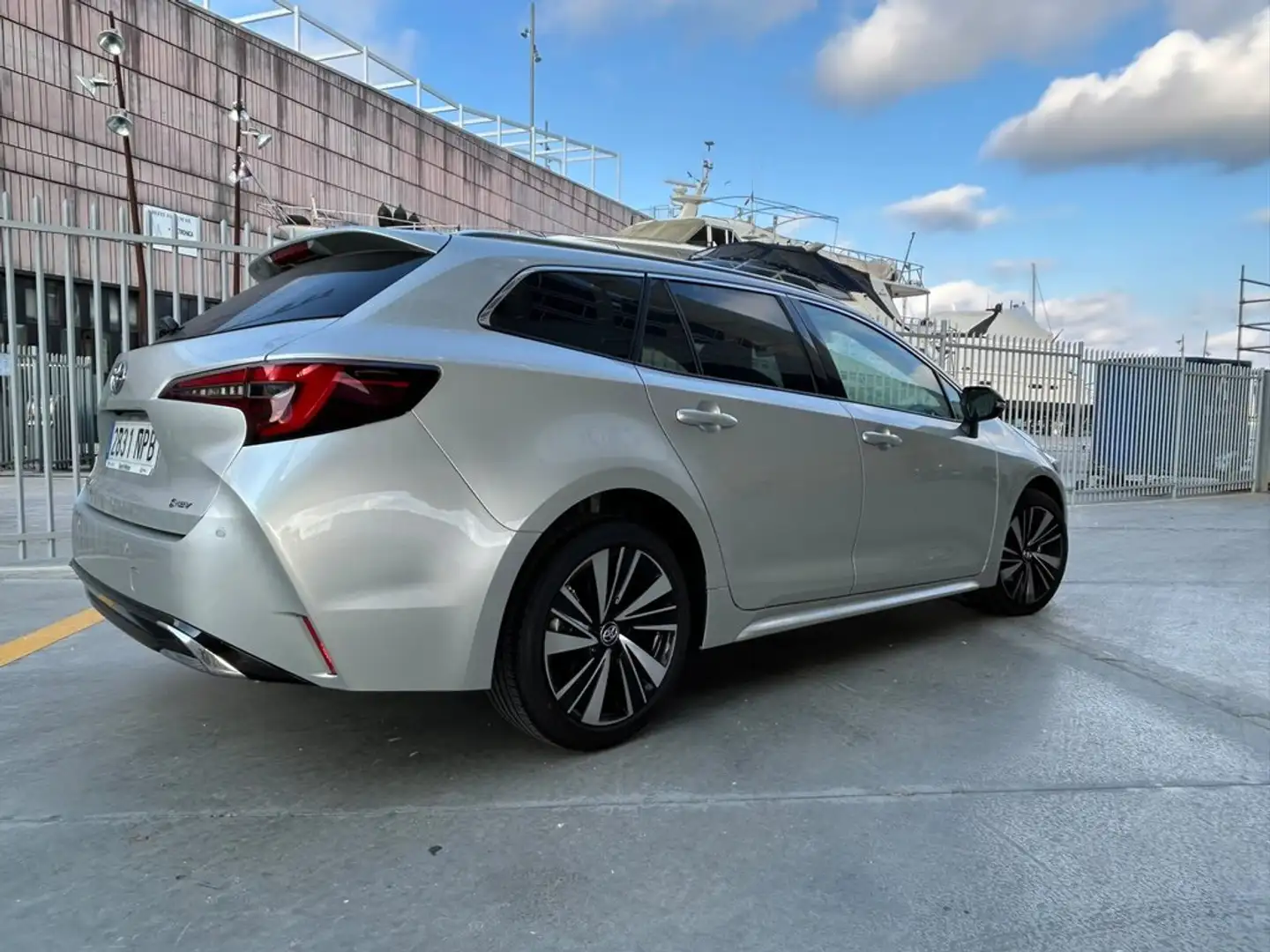 Toyota Corolla 1.8 140H Style Plus Touring - 2