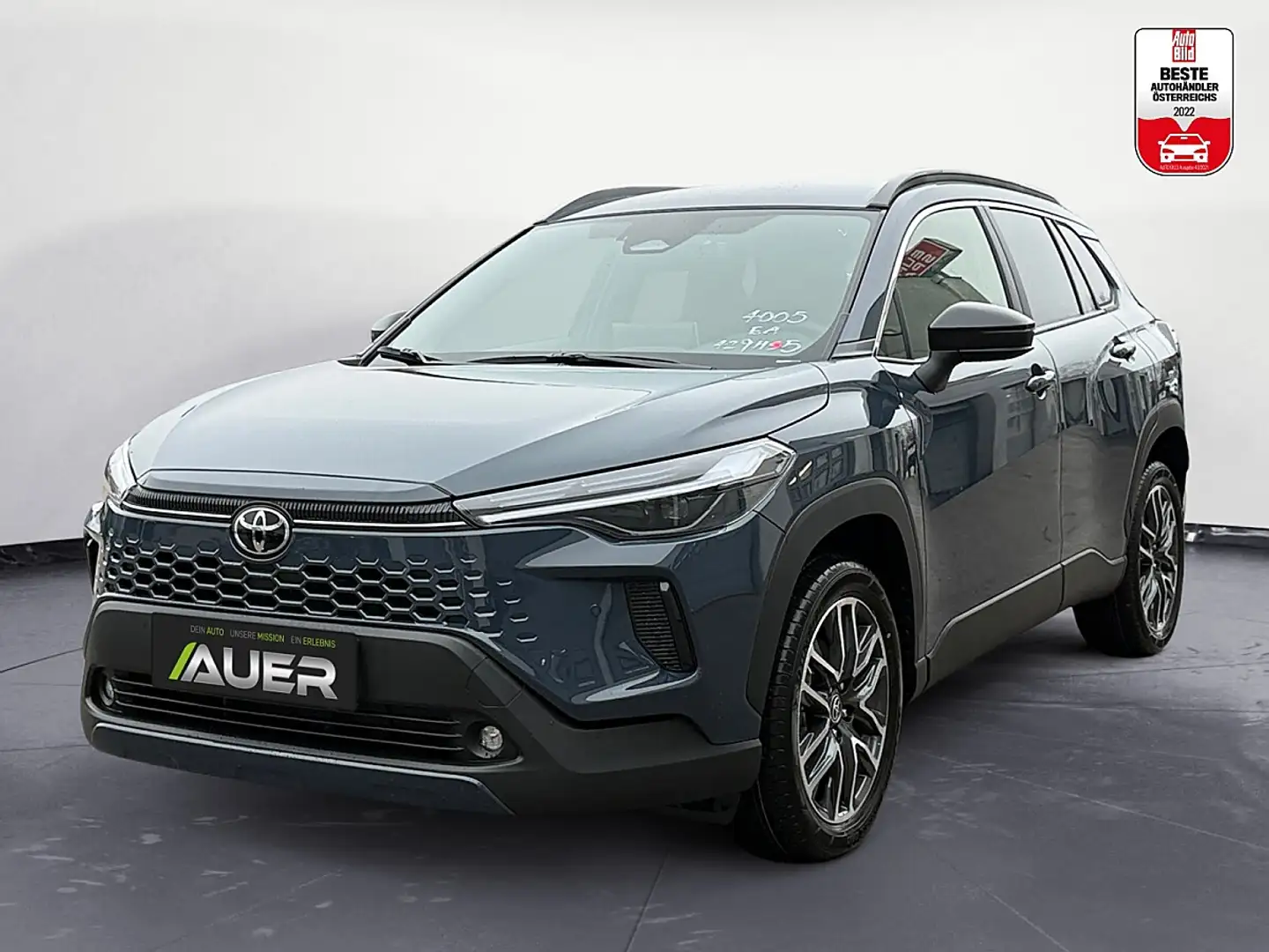 Toyota Corolla Cross 1,8 Hybrid 140PS Active Drive 2WD | ab €37.370 Grau - 1