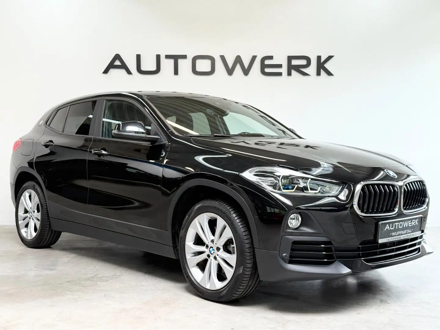 BMW X2 sDrive 18 d Advantage*KAMERA*1 HAND* Zwart - 1