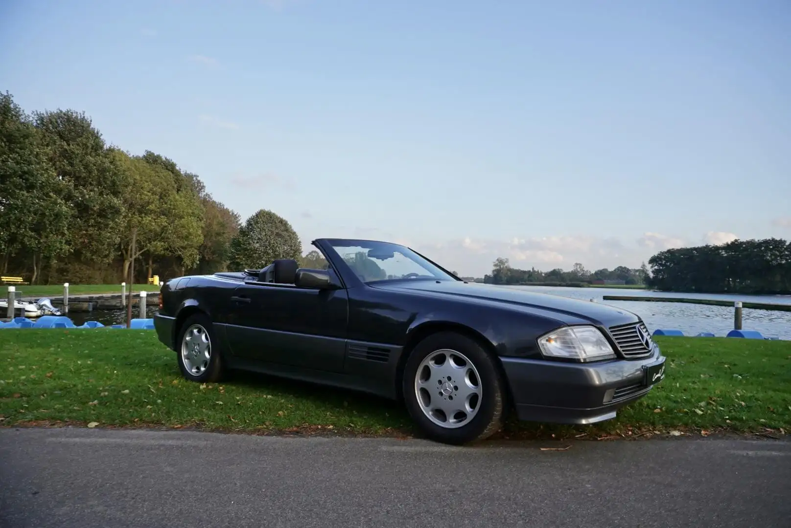 Mercedes-Benz SL 280 Cabrio Чорний - 1