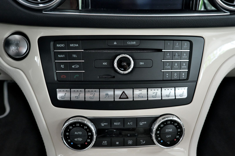 Mercedes-Benz SL 400 AMG Line Sondermodel Designo Edition 19KM — photo 14