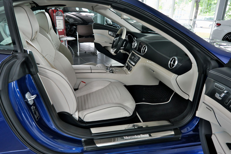 Mercedes-Benz SL 400 AMG Line Sondermodel Designo Edition 19KM — photo 10