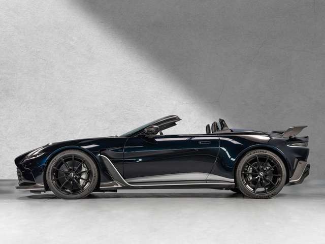 Imagine Aston Martin Vantage V12 Roadster Limited one of 249 ,  NP 430 TEU !