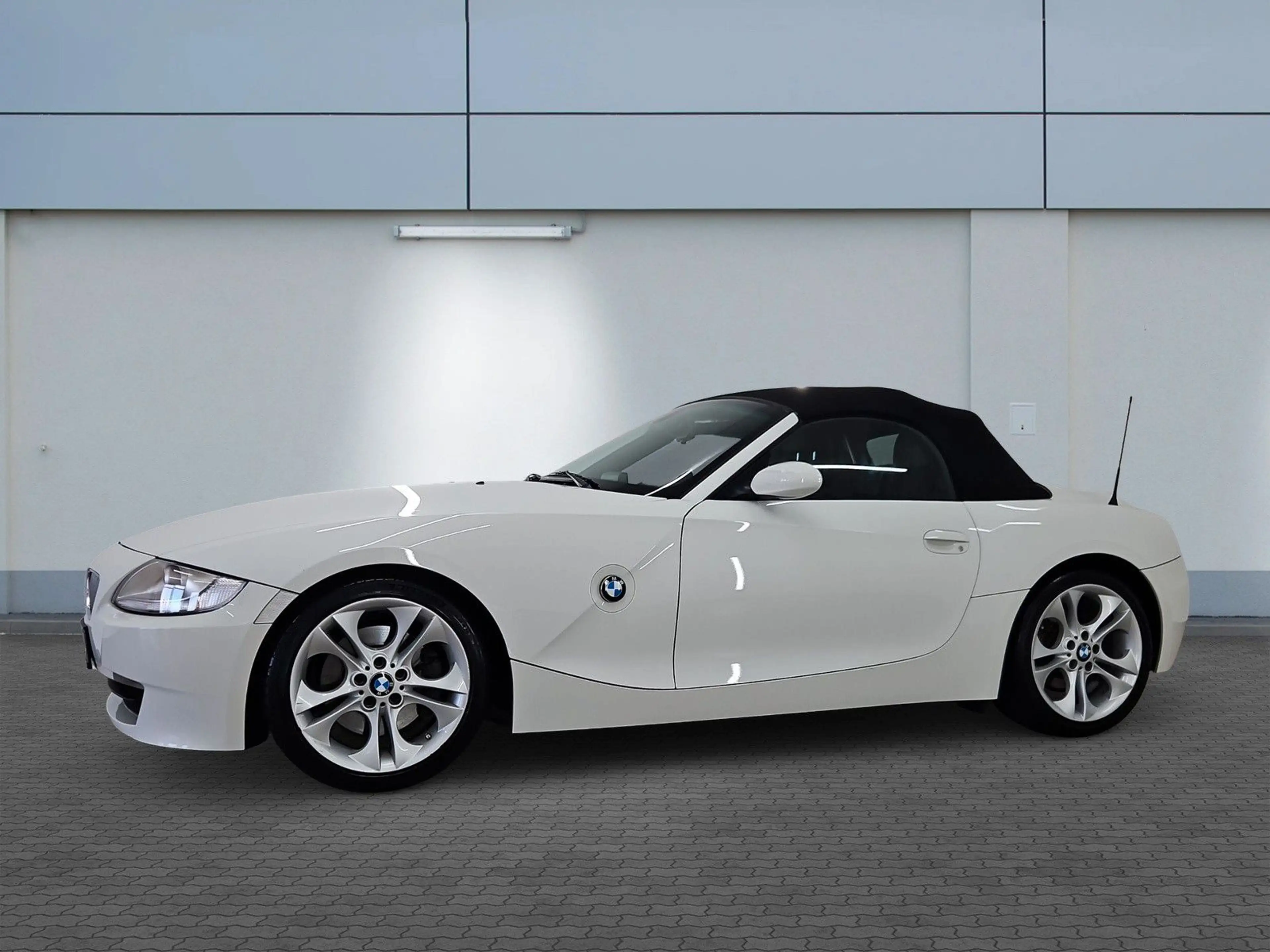 BMW Z4 Roadster 3.0si — photo 4