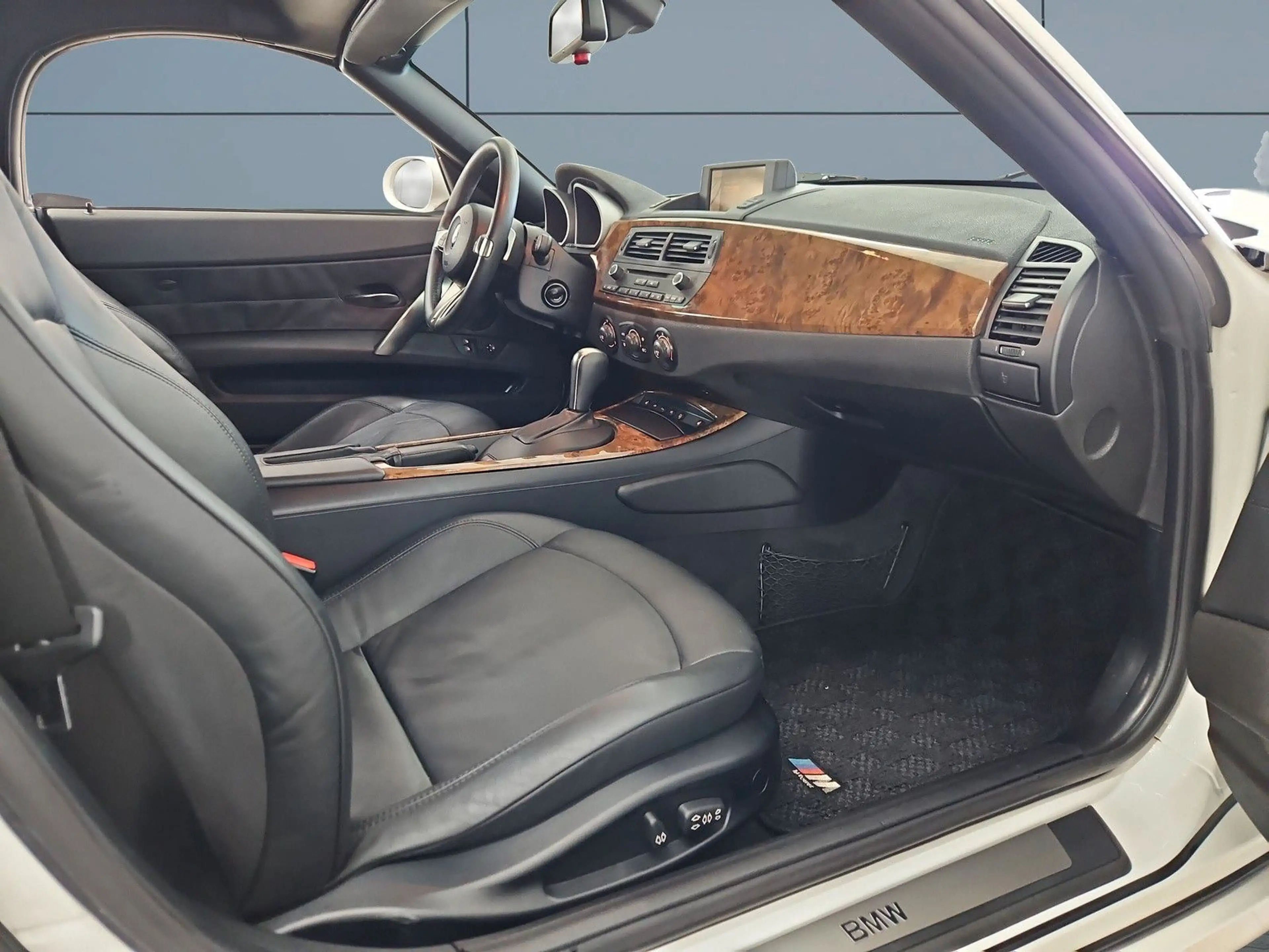 BMW Z4 Roadster 3.0si — photo 11