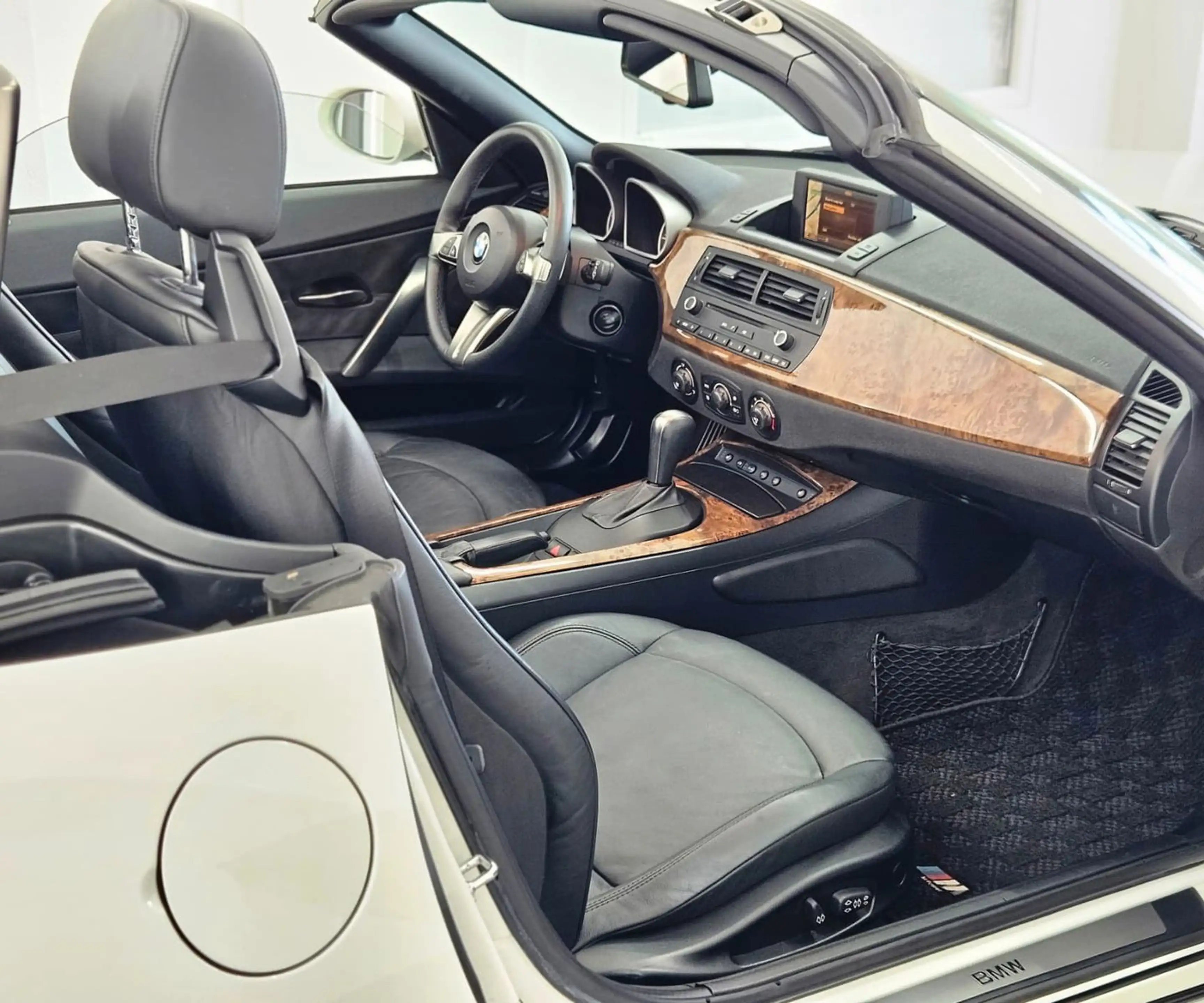 BMW Z4 Roadster 3.0si — photo 14