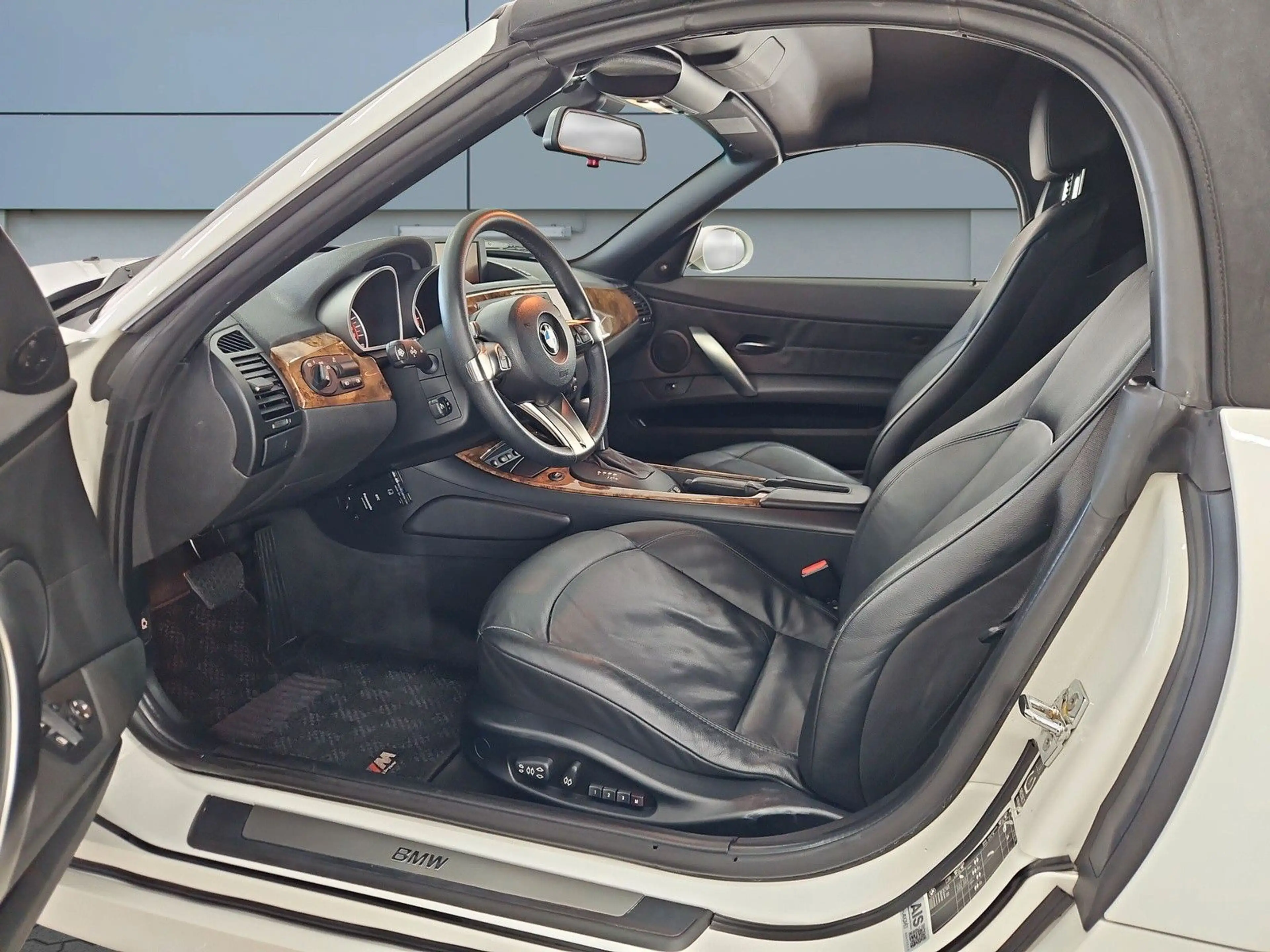 BMW Z4 Roadster 3.0si — photo 8