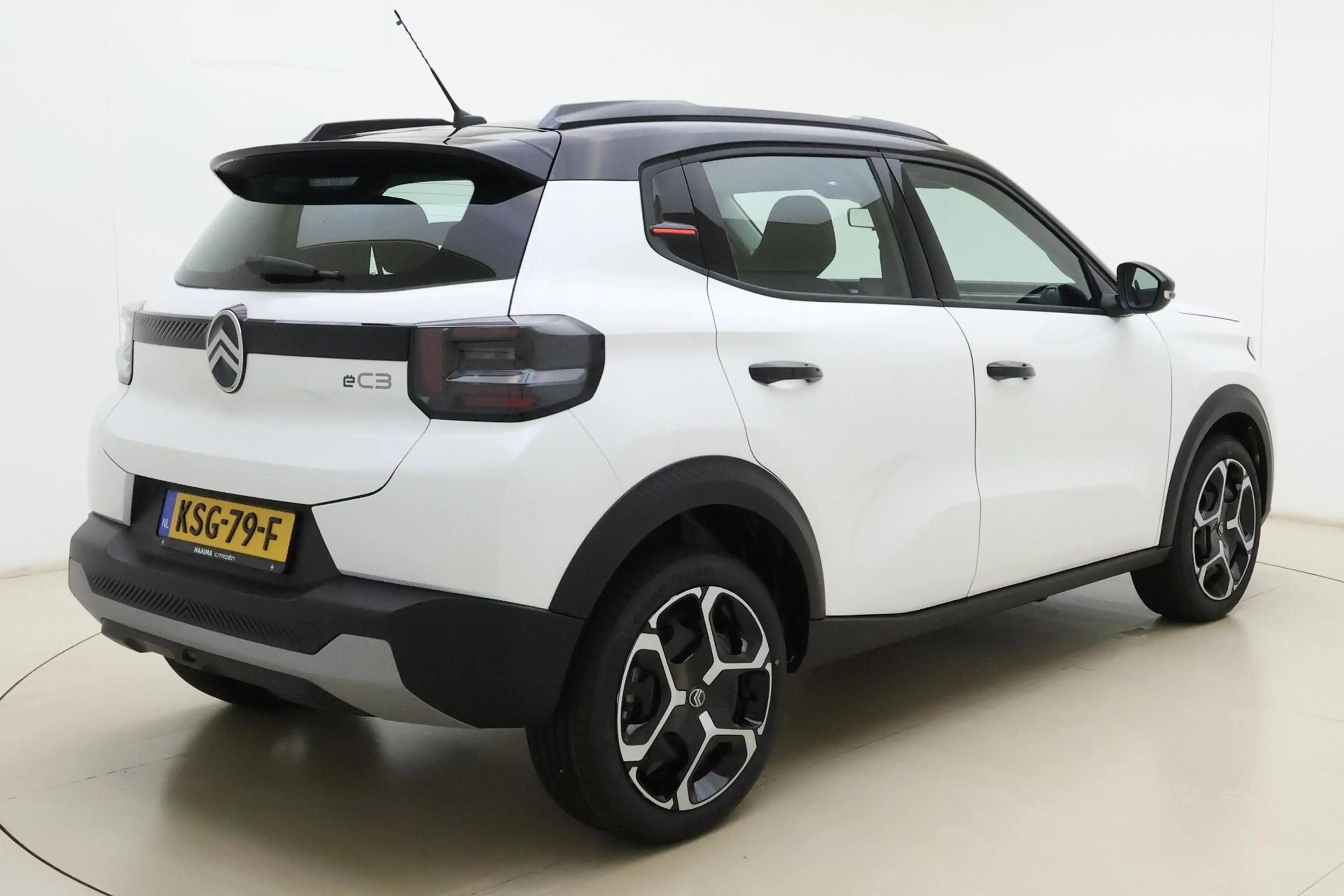 Citroen E-C3 Plus 113pk Comfort Range 44 kWh | DEMO | 8 Jaar ga — photo 2