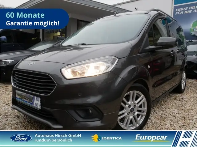 Ford Tourneo Courier Titanium 1.5 TDCi Navi CarPlay Klima 1.Hd