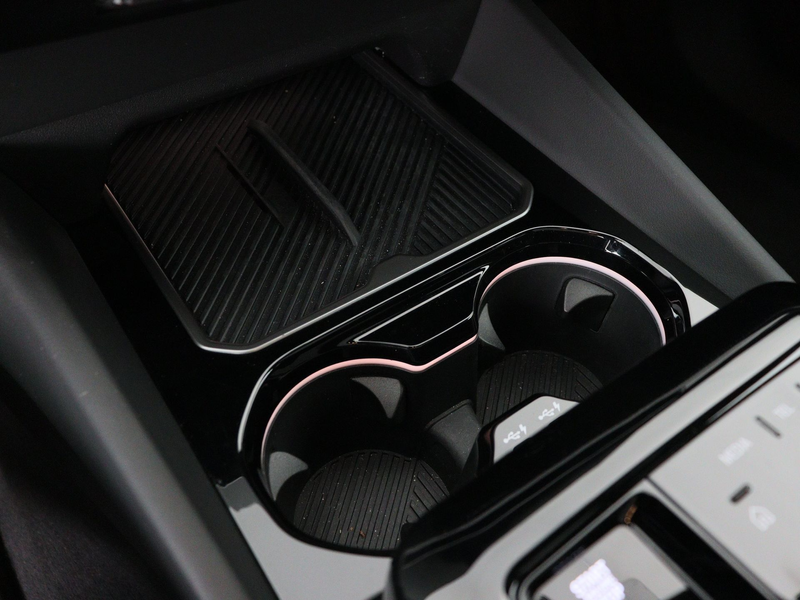 BMW 550 5 Serie 550e xDrive Touring M Sport Pro — photo 10