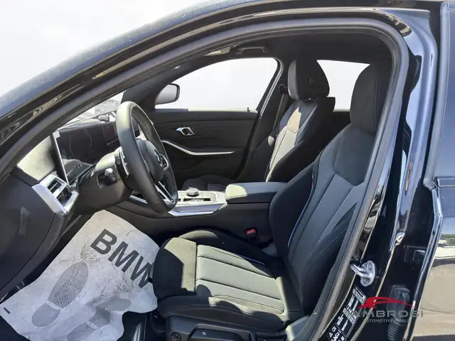 BMW 3 Series view 9
